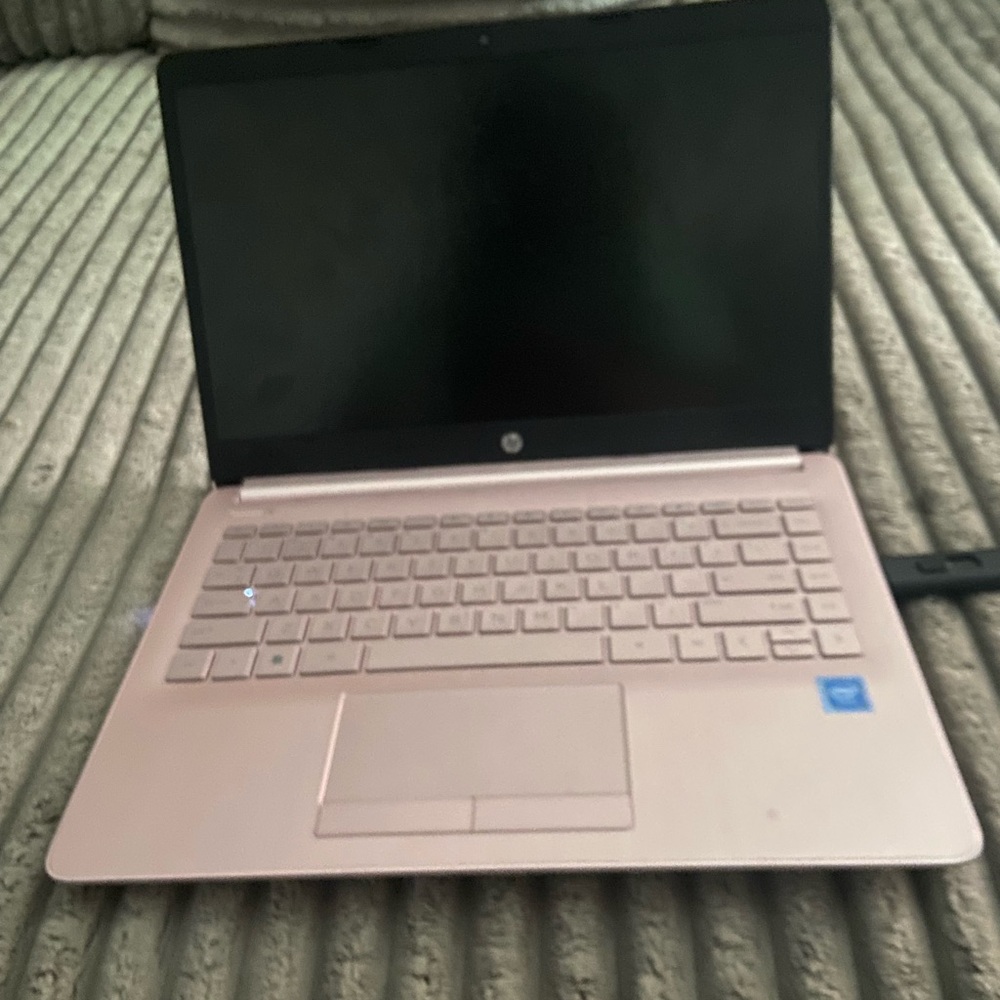 HP Silver Laptop Sleek Design Full-Size Keyboard
